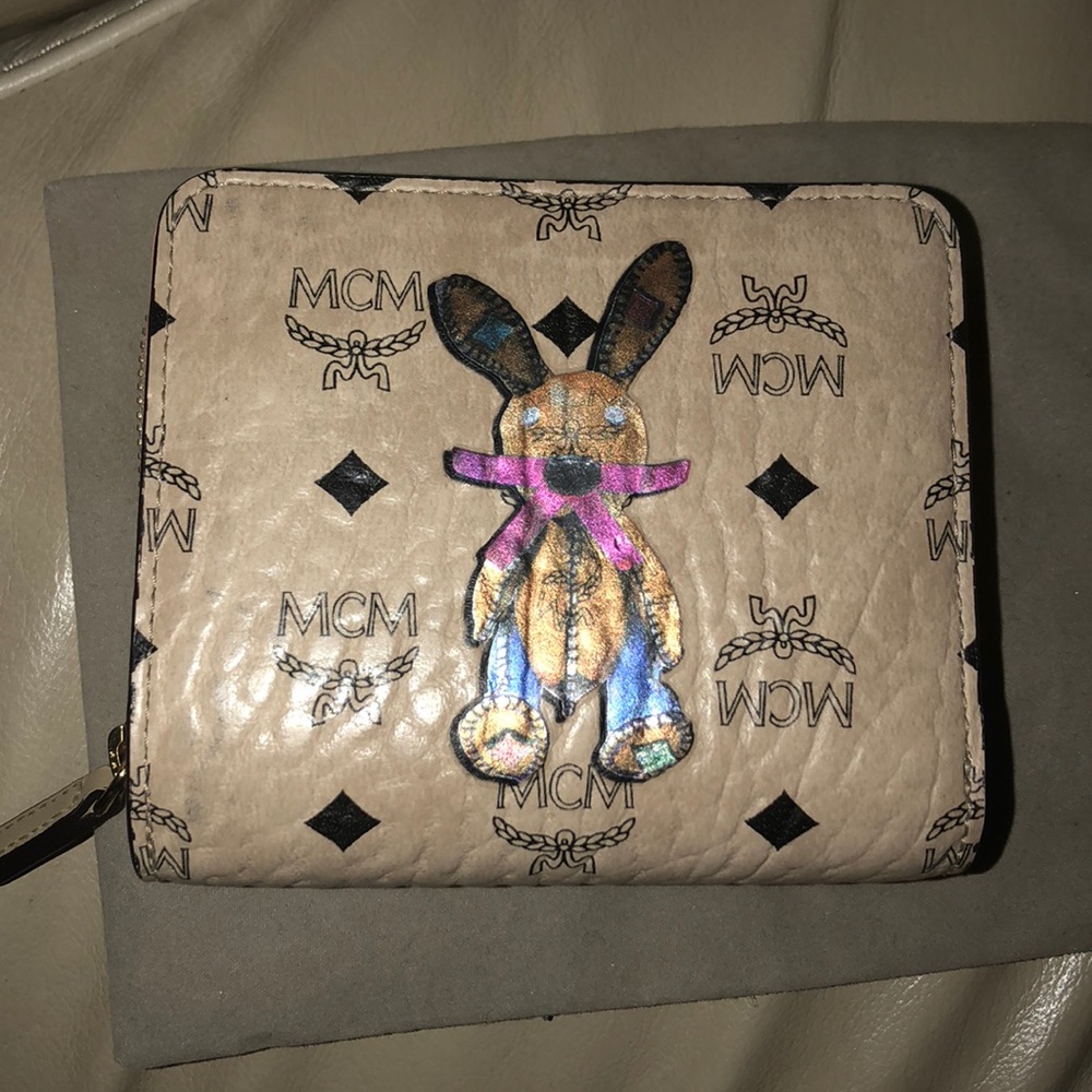 MCM Rabbit Visetos Zip Wallet